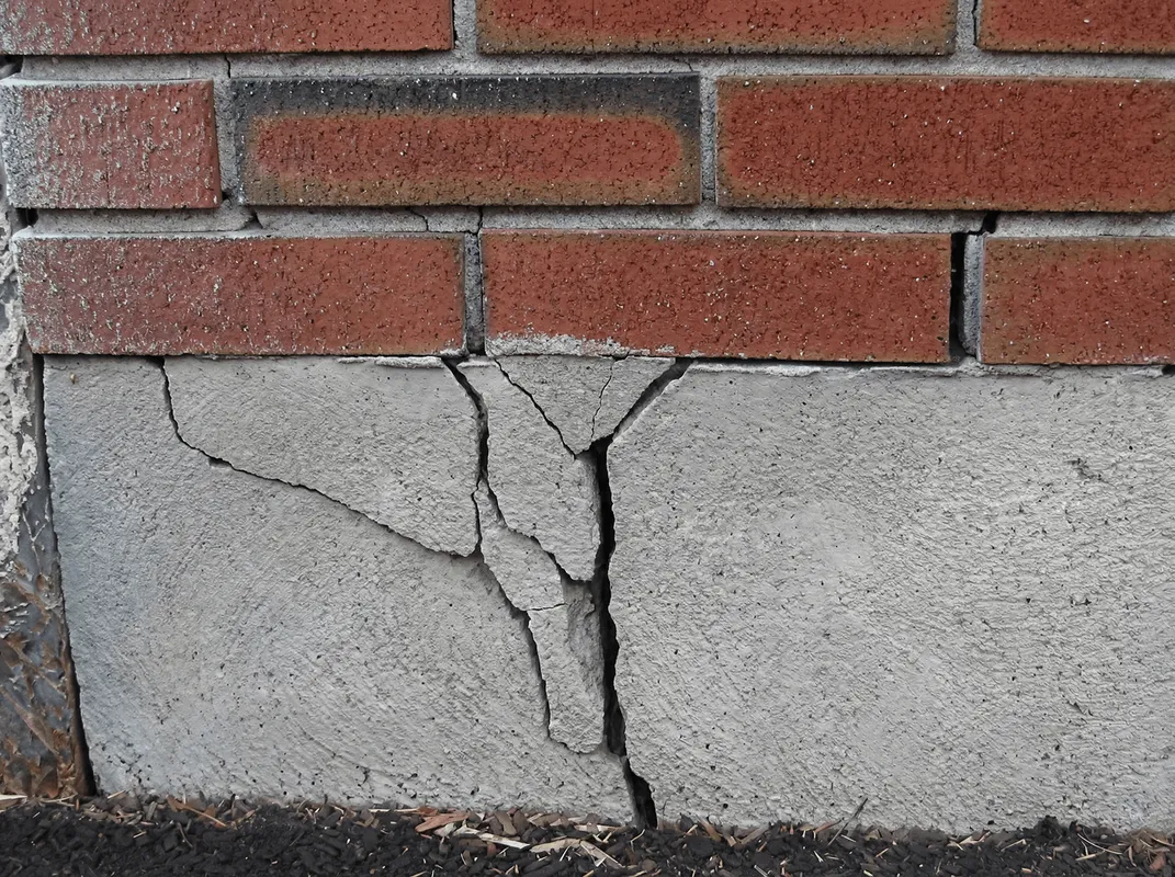 Concrete foundation with serious structural damage in Milwaukee, WI